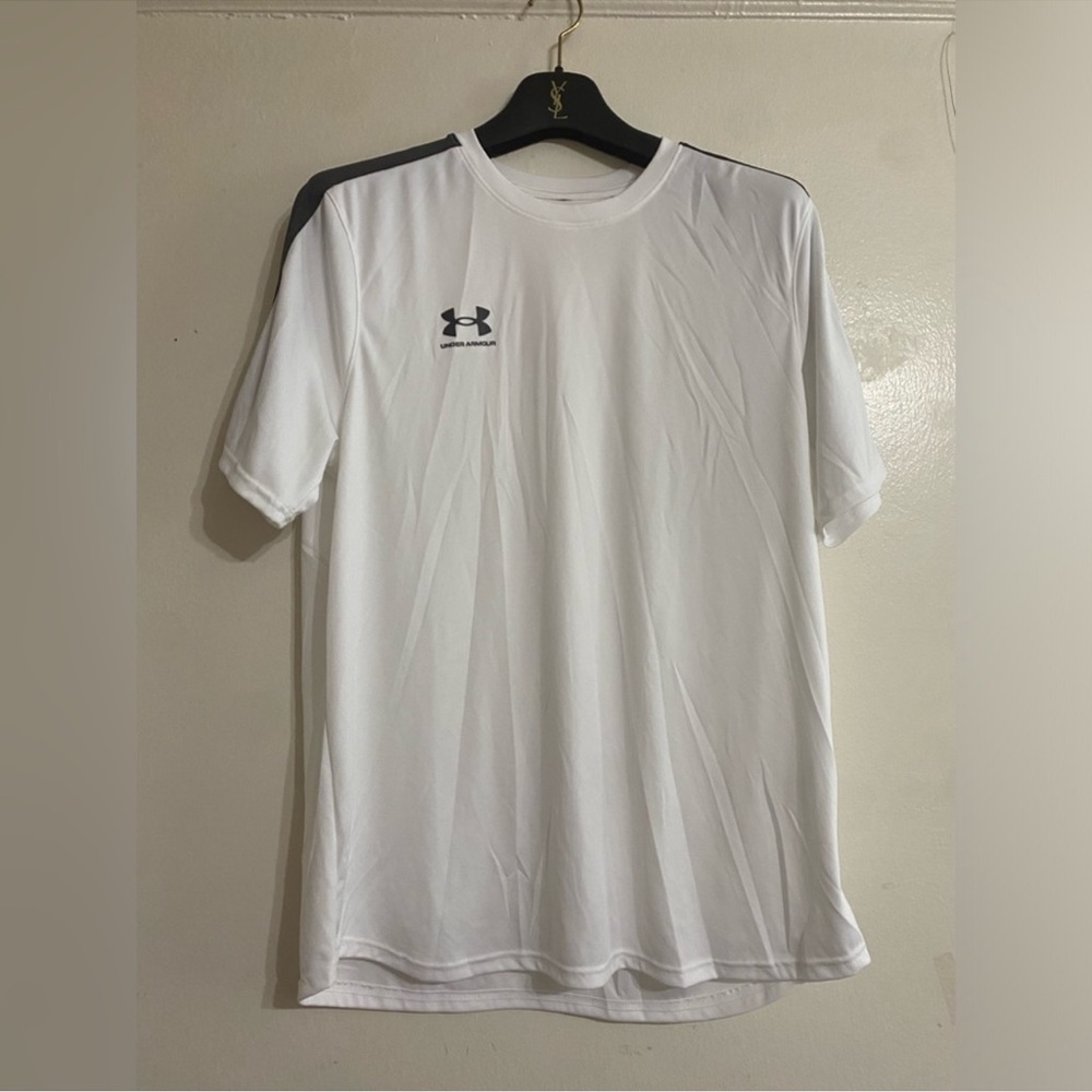 Under Armour Men's White and Black Short Sleeve Tee